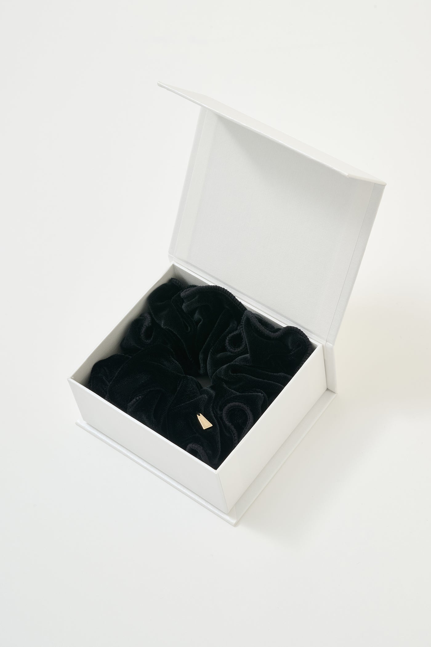 Velour Outline Scrunchie M